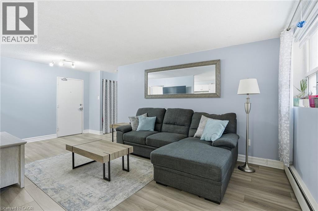 242 Oakdale Avenue Unit# 108, St. Catharines, Ontario  L2P 3K5 - Photo 3 - 40816426