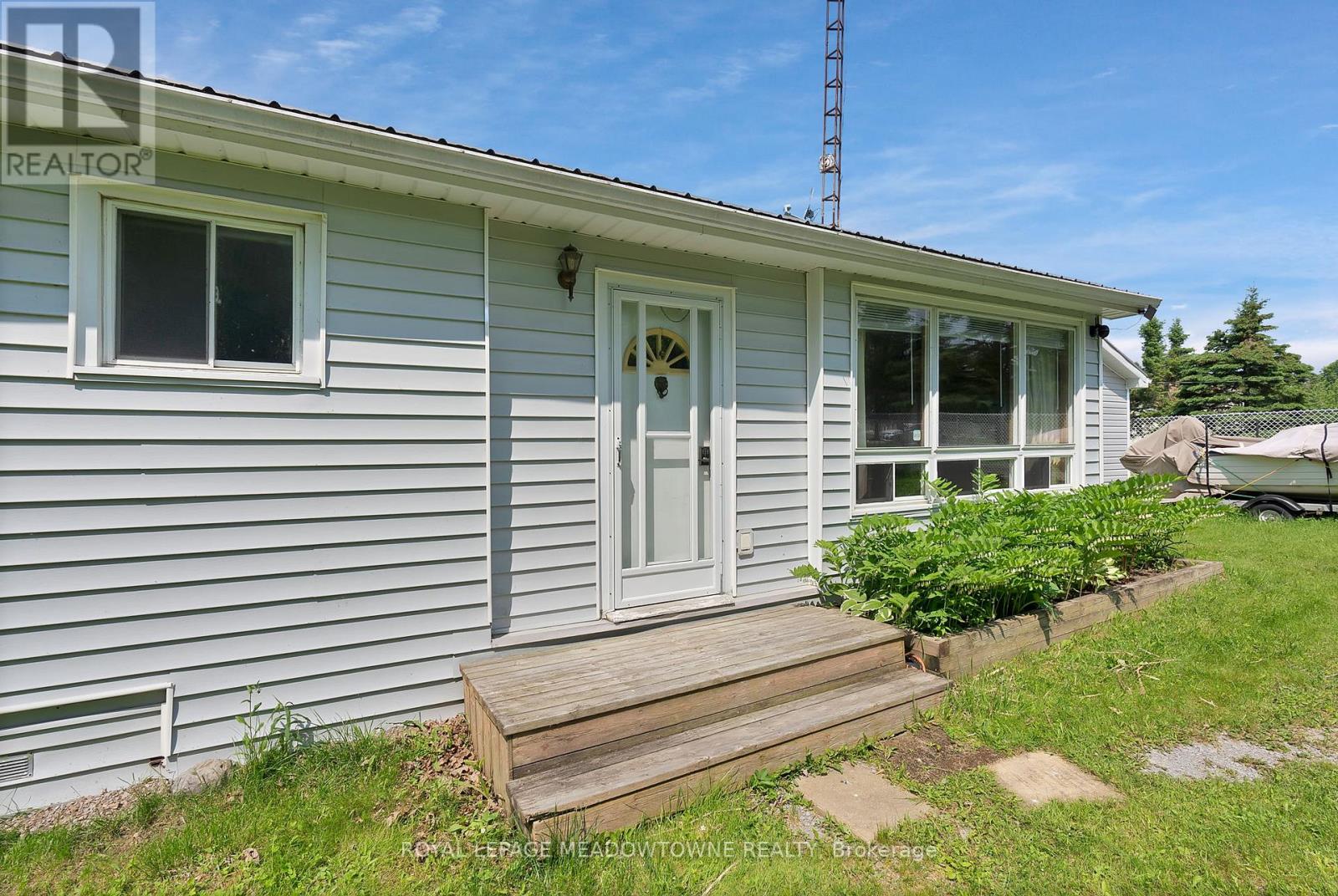 46 Hawke Drive, Kawartha Lakes, Ontario  K0L 2W0 - Photo 2 - X12973650