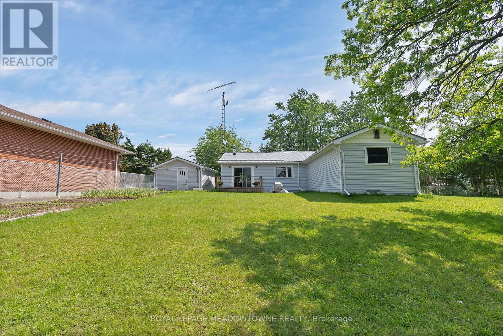 46 Hawke Drive, Kawartha Lakes, Ontario  K0L 2W0 - Photo 32 - X12973650