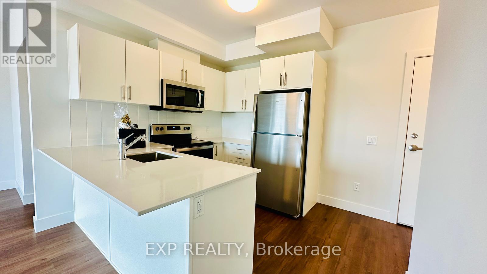 611 - 1000 Lackner Place, Kitchener, Ontario  N2A 0L4 - Photo 3 - X12973652