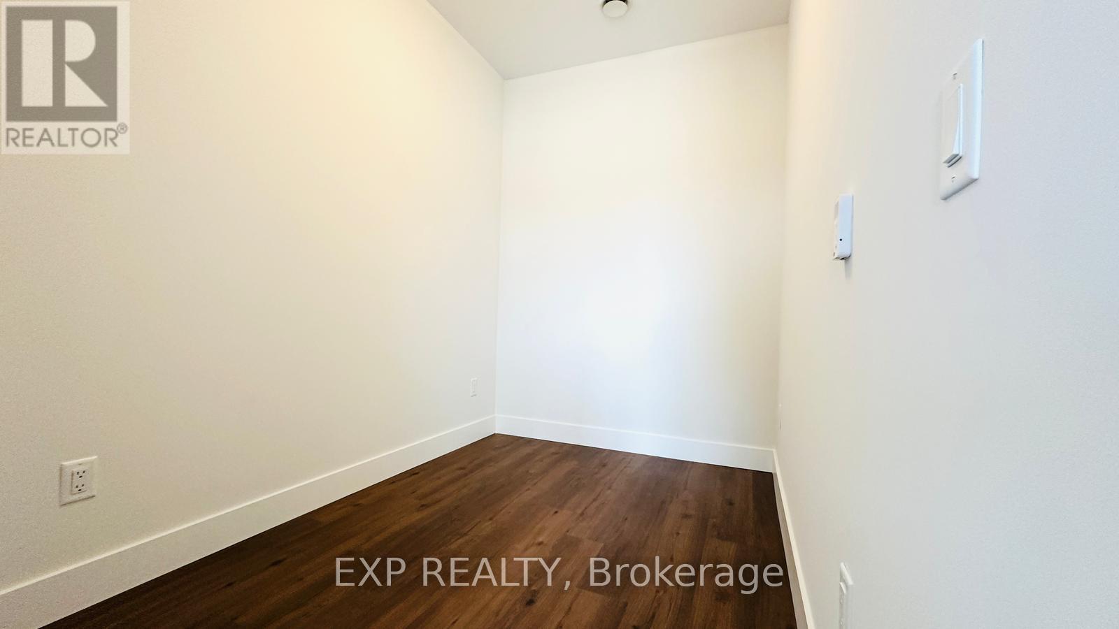 611 - 1000 Lackner Place, Kitchener, Ontario  N2A 0L4 - Photo 4 - X12973652