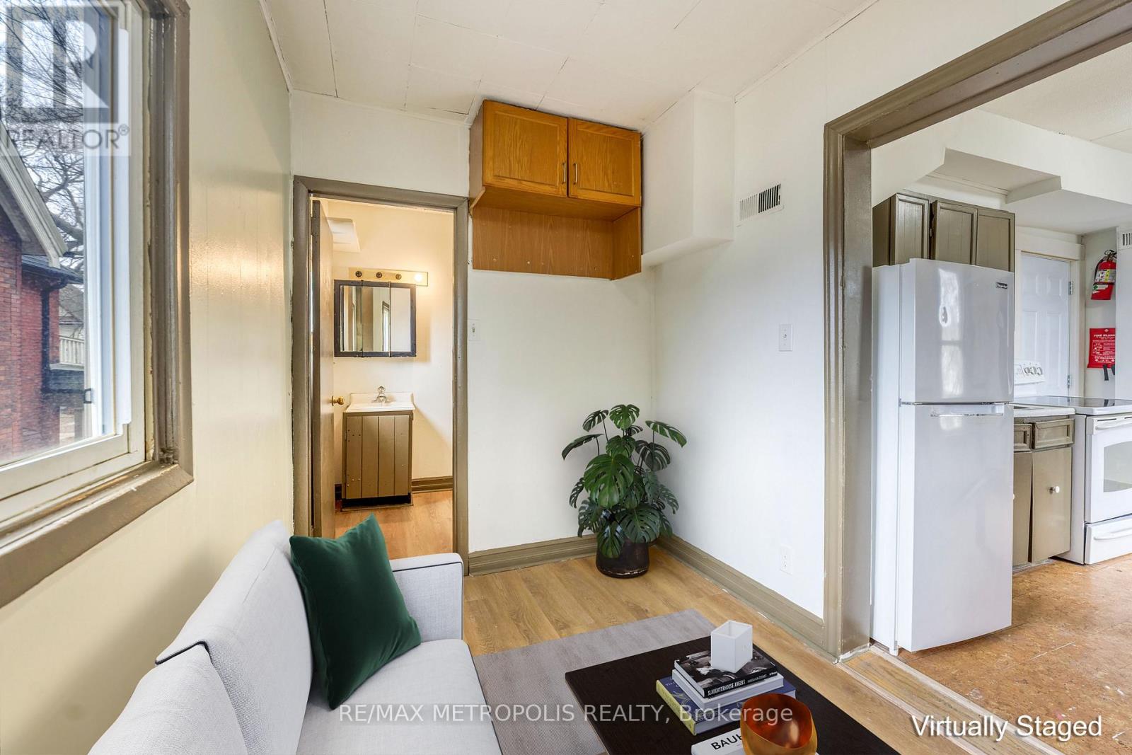 2 - 132 Forsyth Street S, Sarnia, Ontario  N7T 3A7 - Photo 7 - X12973670