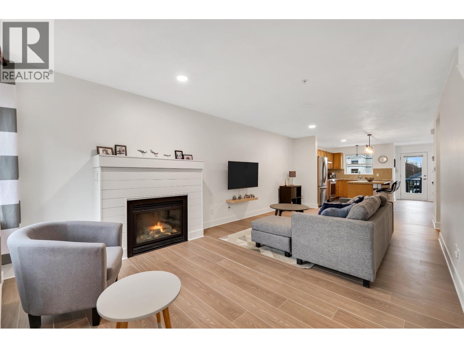 1212 Village Green Way, Squamish, British Columbia V8E 0N5 - Photo 8 - R3108547