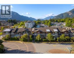 1212 VILLAGE GREEN WAY, Squamish, British Columbia