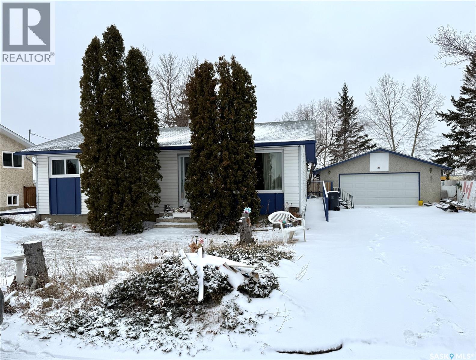 365 3rd Ave CRESCENT, Battleford, Saskatchewan