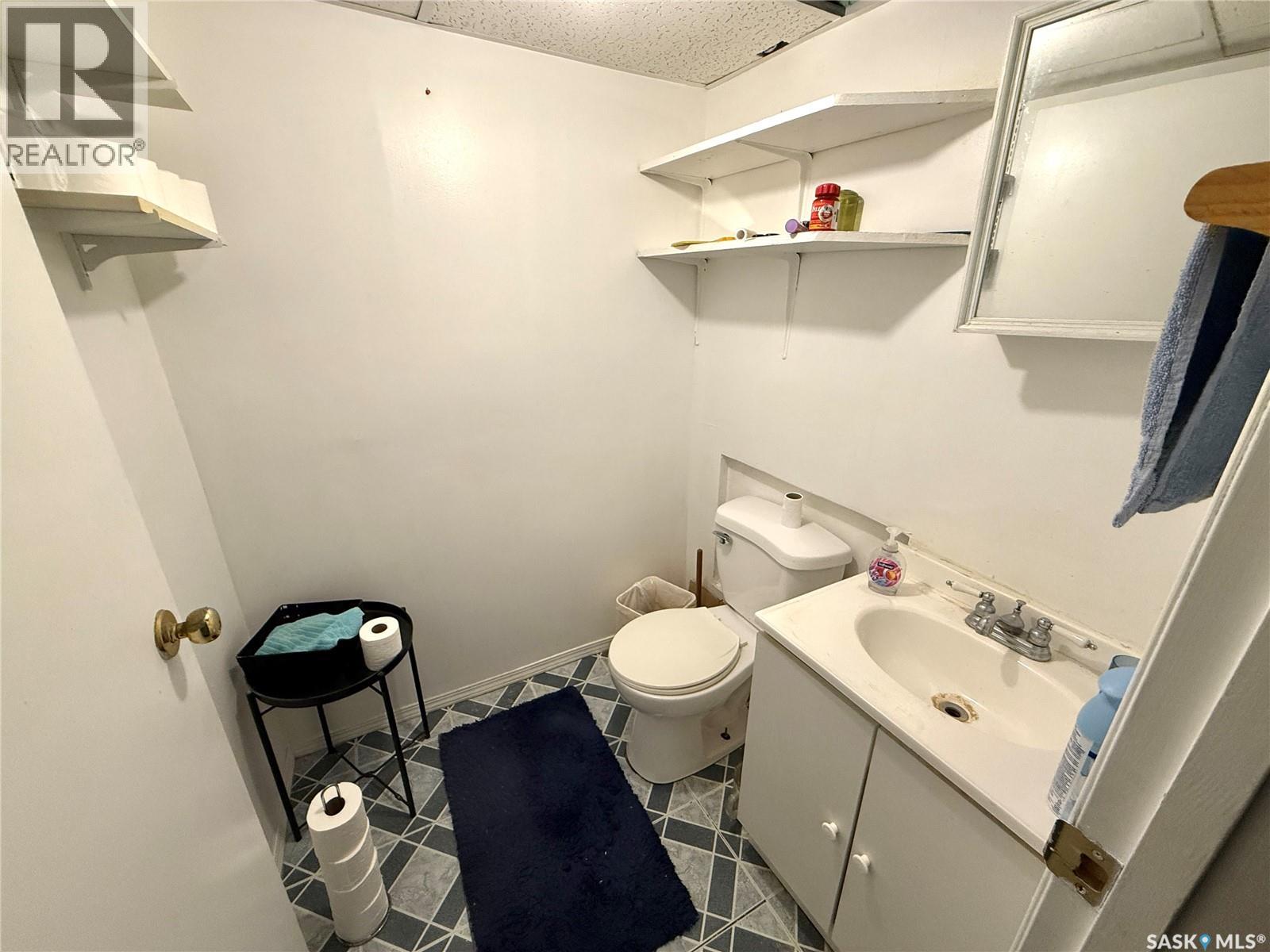 365 3rd Ave Crescent, Battleford, Saskatchewan  S0M 0E0 - Photo 16 - SK032405