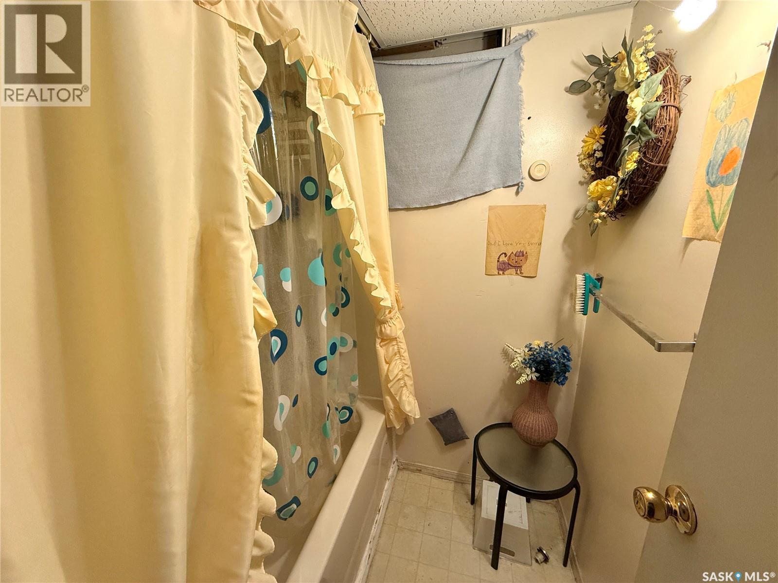 365 3rd Ave Crescent, Battleford, Saskatchewan  S0M 0E0 - Photo 17 - SK032405