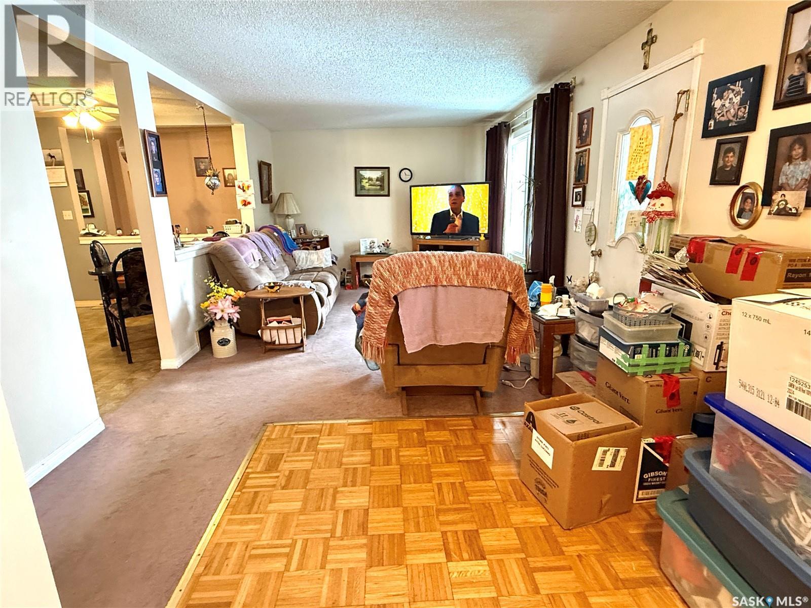 365 3rd Ave Crescent, Battleford, Saskatchewan  S0M 0E0 - Photo 8 - SK032405