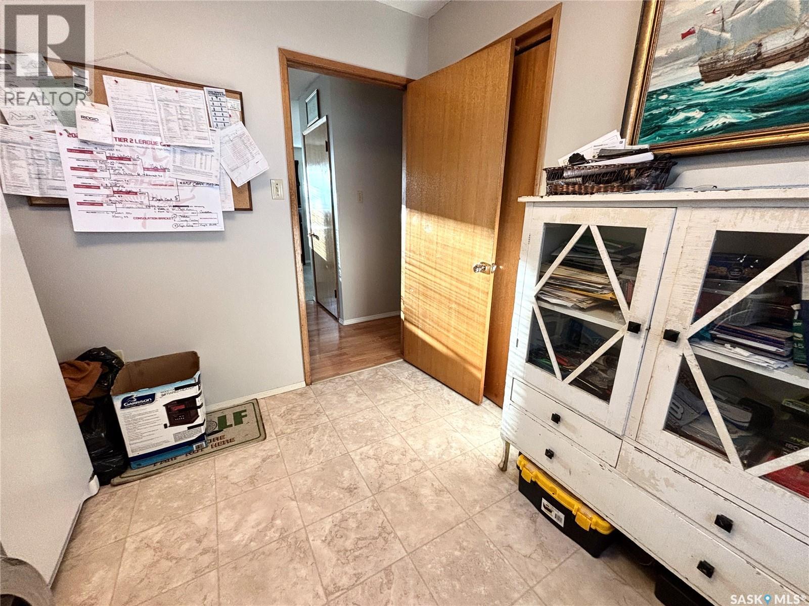 202 Herbert Street, Maple Creek, Saskatchewan  S0N 1N0 - Photo 25 - SK032337