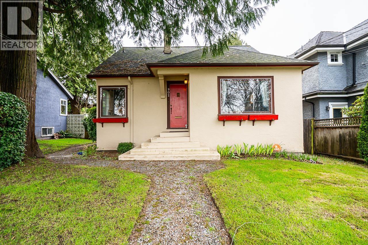 902 FOURTH STREET, New Westminster, British Columbia