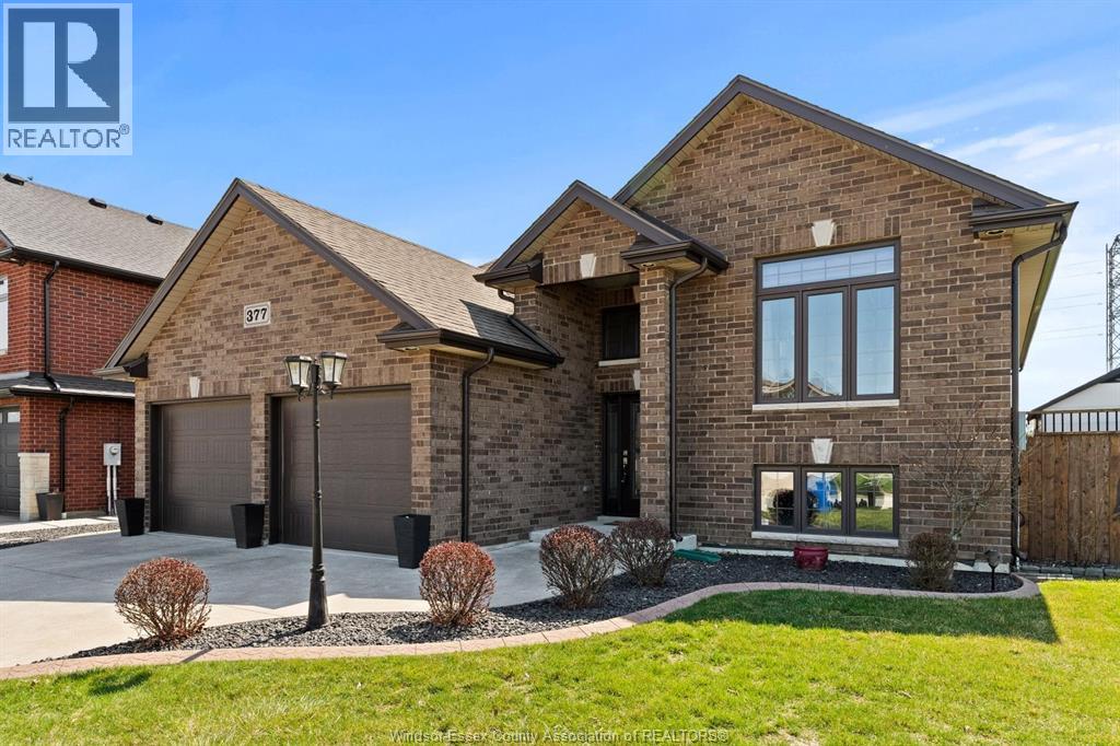 377 PIROLI CRESCENT, Lakeshore, Ontario