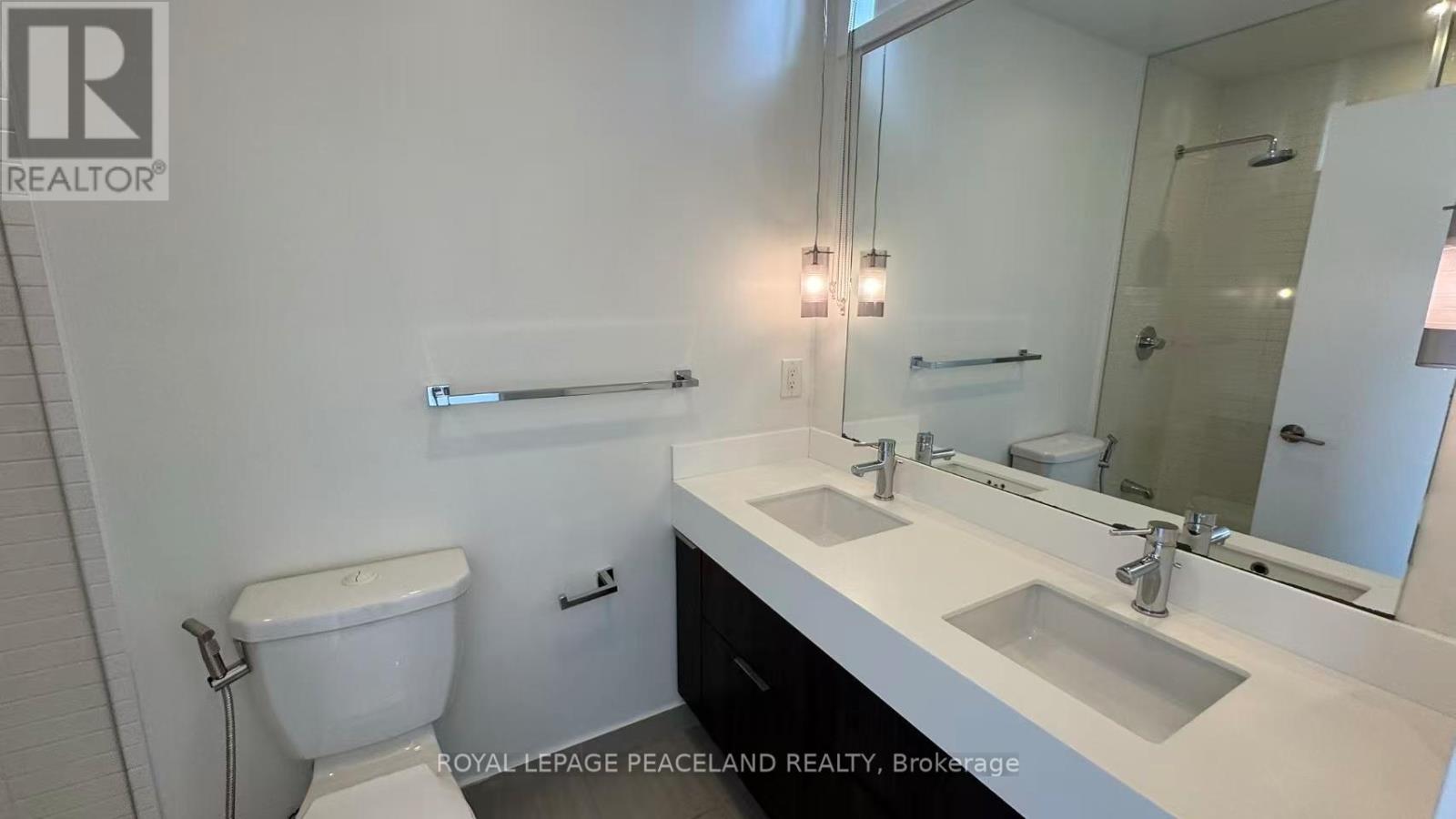 59 Regent Street, Toronto, Ontario  M5A 3N7 - Photo 12 - C12962174