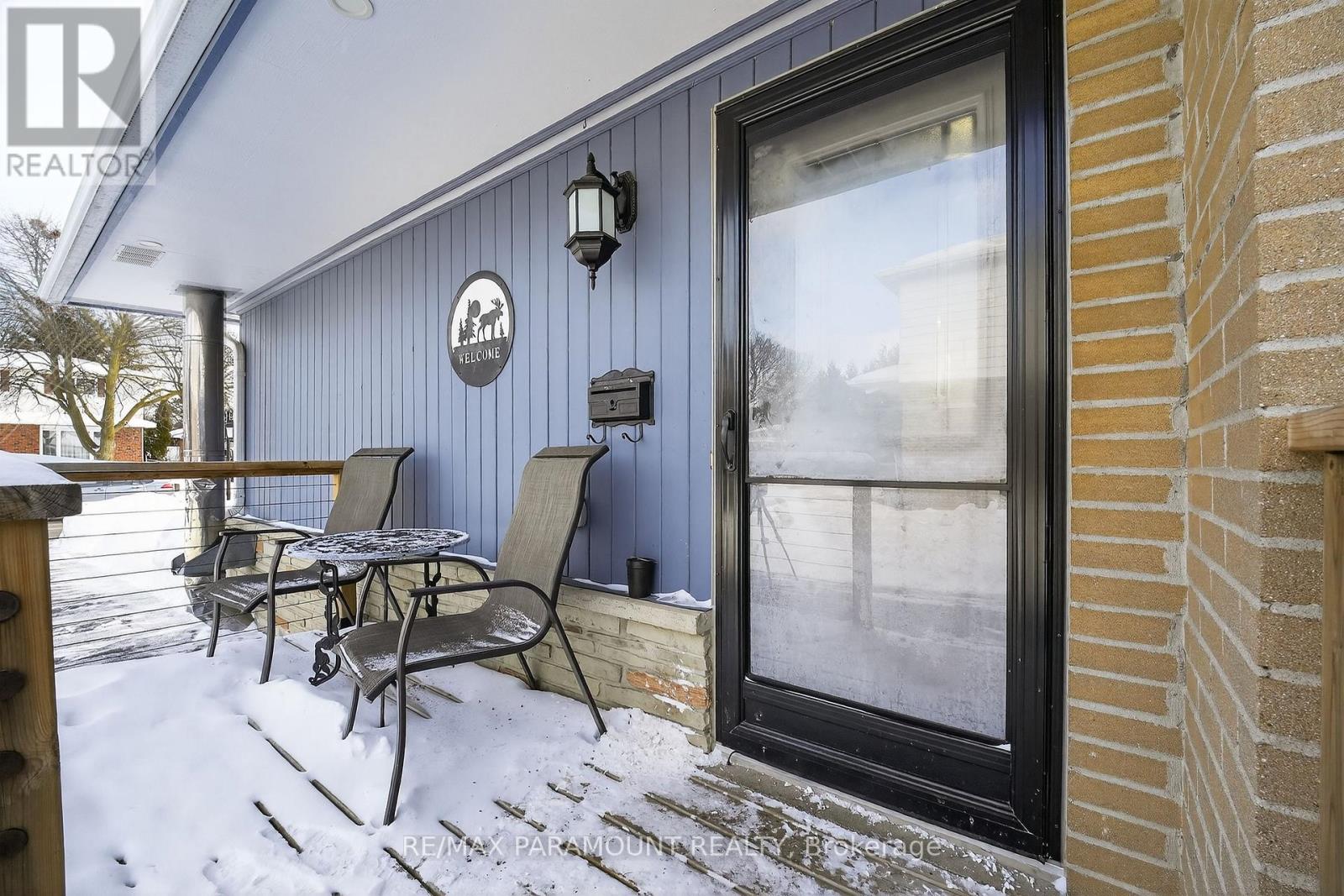 202 Archdekin Drive, Brampton, Ontario  L6V 1Z1 - Photo 3 - W12756510