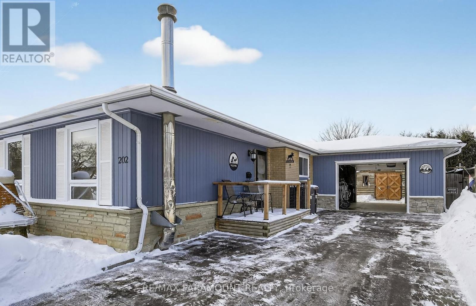 202 Archdekin Drive, Brampton, Ontario  L6V 1Z1 - Photo 2 - W12756510