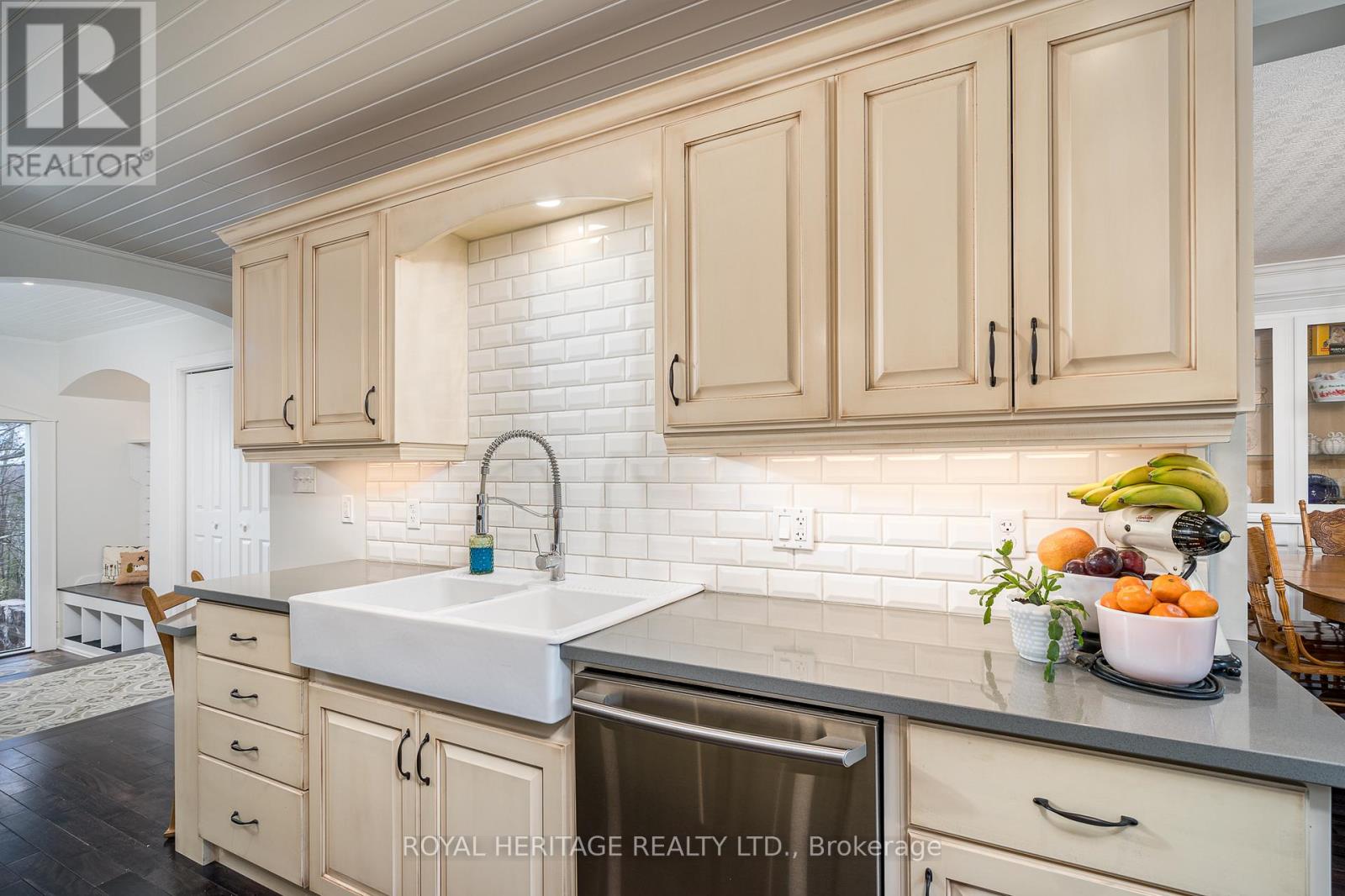 699 Cooper Road, Madoc, Ontario  K0K 2K0 - Photo 6 - X12973746