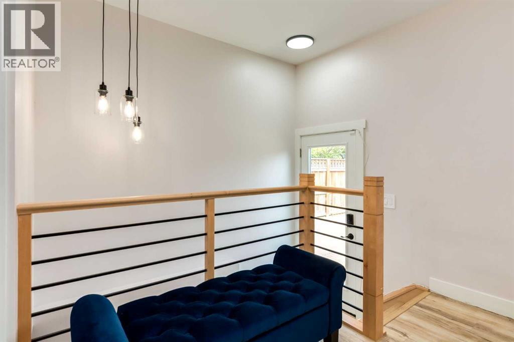 392 Cantrell Drive SW, Calgary, Alberta  T2W 2E4 - Photo 20 - A2251732