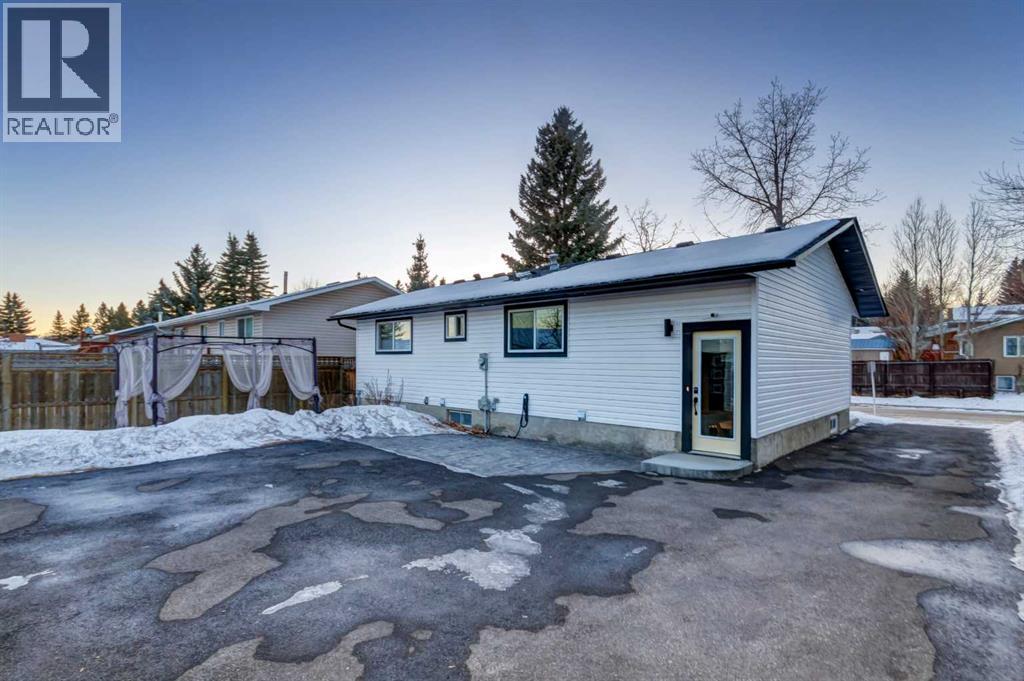 392 Cantrell Drive SW, Calgary, Alberta  T2W 2E4 - Photo 40 - A2251732