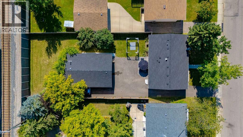 392 Cantrell Drive SW, Calgary, Alberta  T2W 2E4 - Photo 46 - A2251732