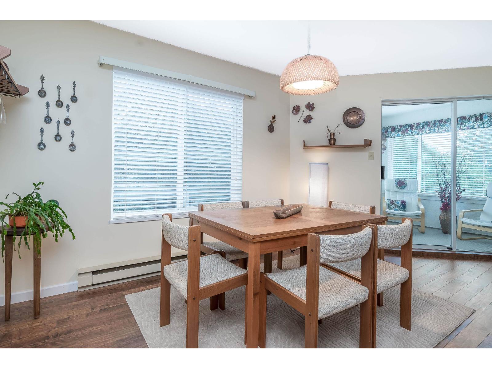 203 1378 Fir Street, White Rock, British Columbia V4B 4B2 - Photo 5 - R3090280