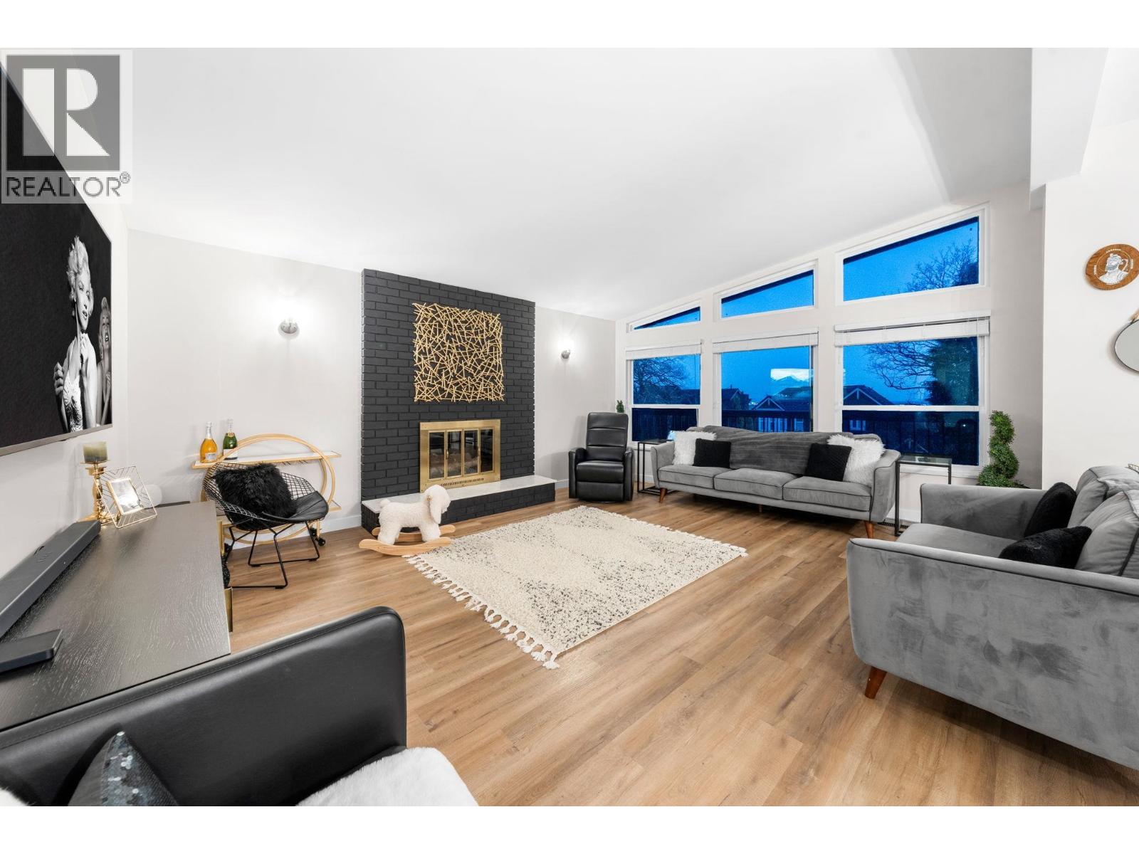 2131 Fraserview Drive, Vancouver, British Columbia  V5P 2N2 - Photo 2 - R3106211