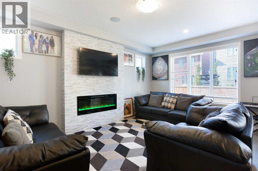 158 Osborne Common Sw, Airdrie, Alberta  T4B 5G7 - Photo 4 - A2262053