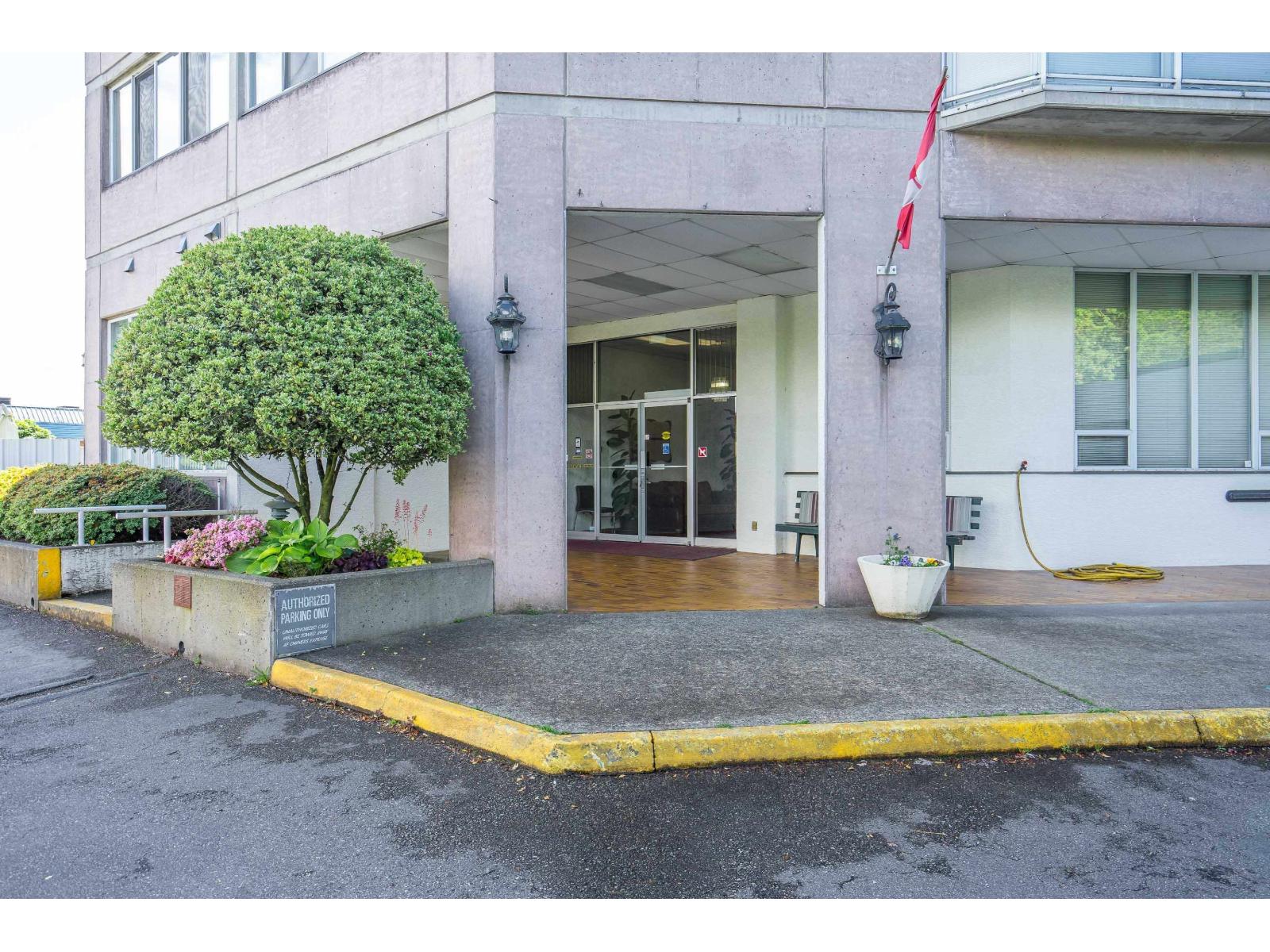 1001 11881 88 Avenue, Delta, British Columbia  V4C 8A2 - Photo 2 - R3094175