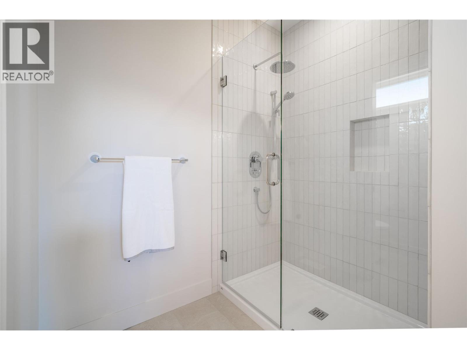 2079 Cortina Drive, Kelowna, British Columbia  V1P 0B2 - Photo 17 - 10381629