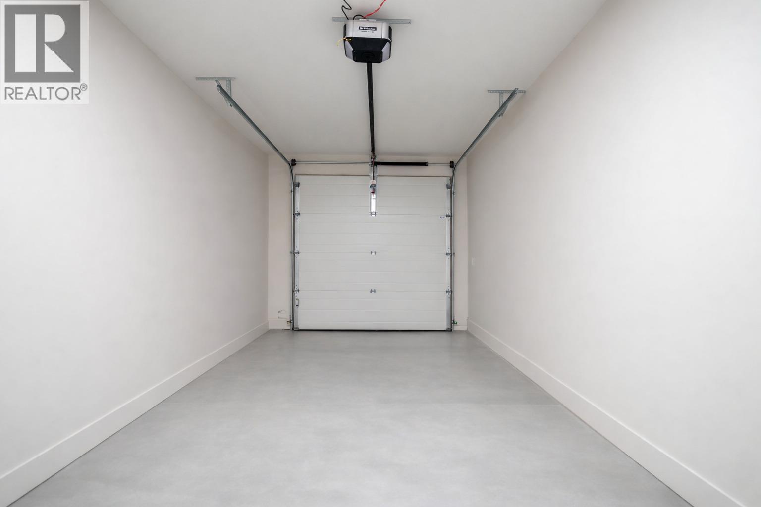 2079 Cortina Drive, Kelowna, British Columbia  V1P 0B2 - Photo 43 - 10381629