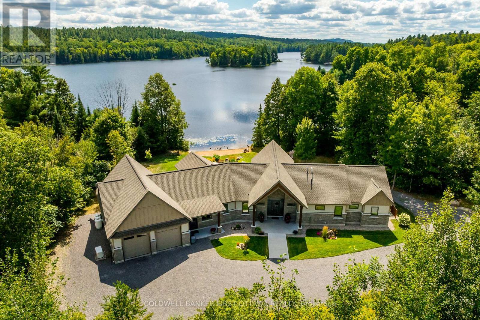 36 CUB SCOUT CRESCENT, Greater Madawaska, Ontario