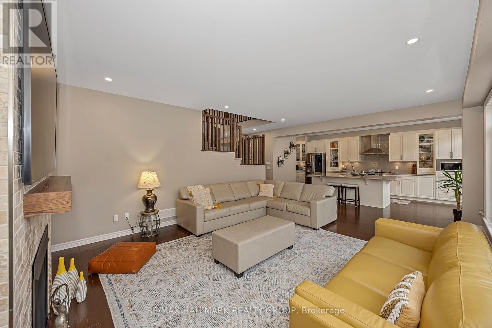 210 Trollius Way, Ottawa, Ontario  K1T 0R7 - Photo 14 - X12973772