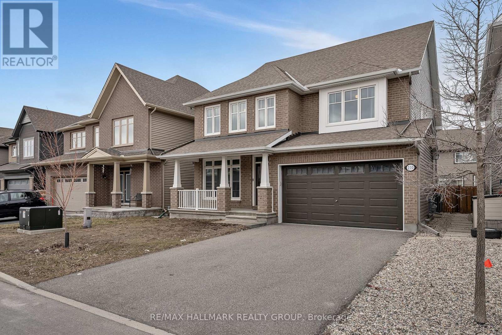 210 Trollius Way, Ottawa, Ontario  K1T 0R7 - Photo 2 - X12973772