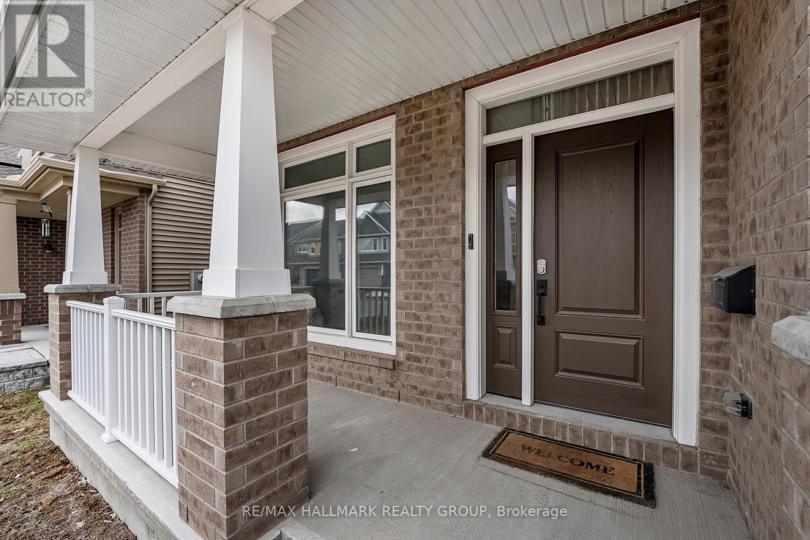 210 Trollius Way, Ottawa, Ontario  K1T 0R7 - Photo 3 - X12973772