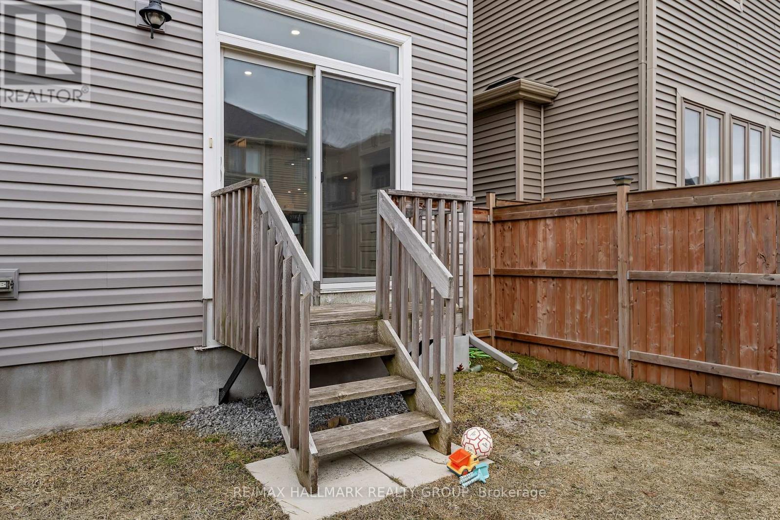 210 Trollius Way, Ottawa, Ontario  K1T 0R7 - Photo 45 - X12973772