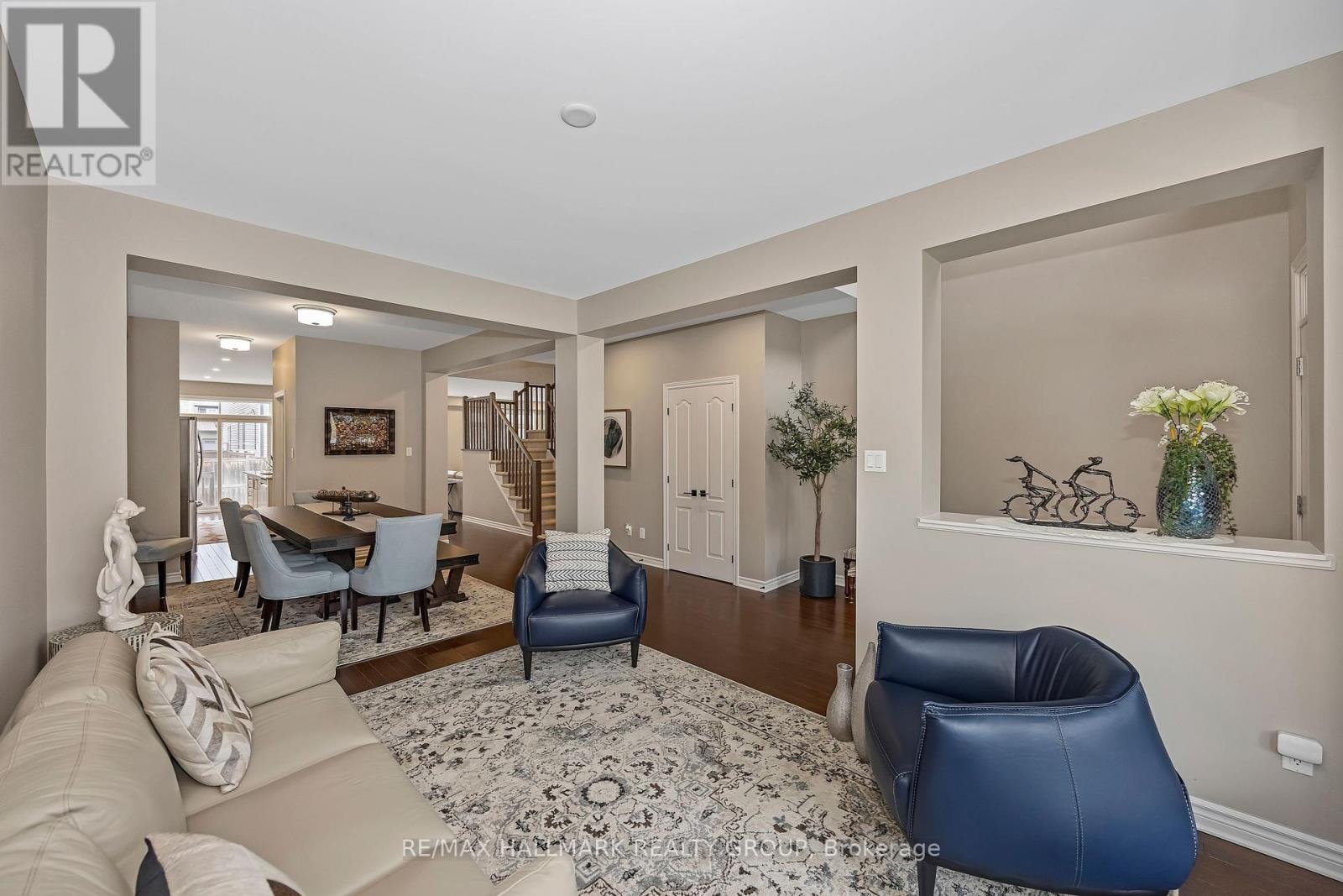 210 Trollius Way, Ottawa, Ontario  K1T 0R7 - Photo 8 - X12973772