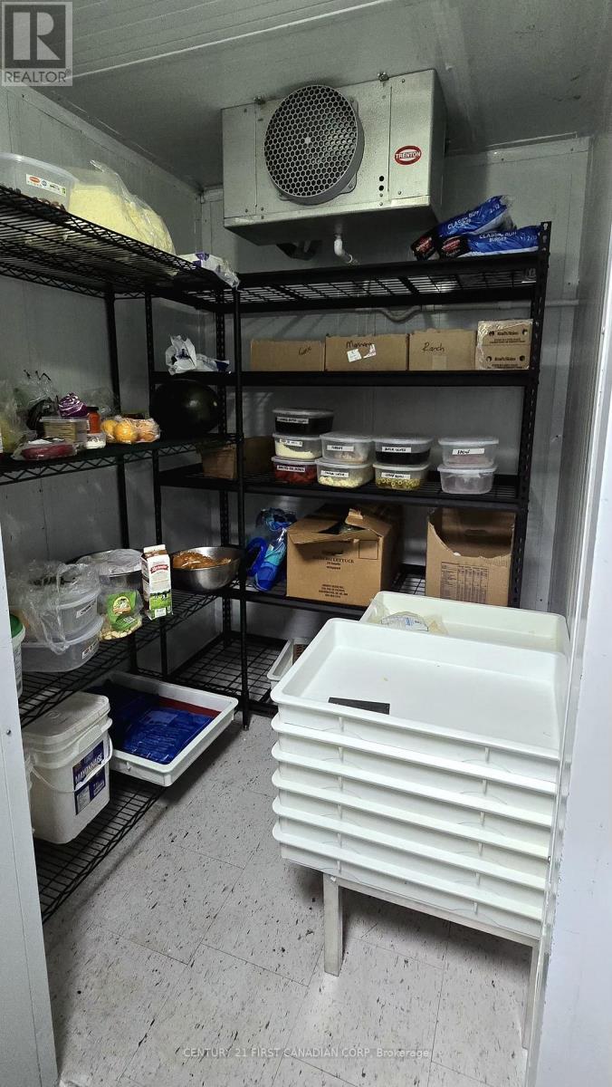 Take-Out - 416 Hamilton Road, London East, Ontario  N5Z 1R9 - Photo 8 - X12973862