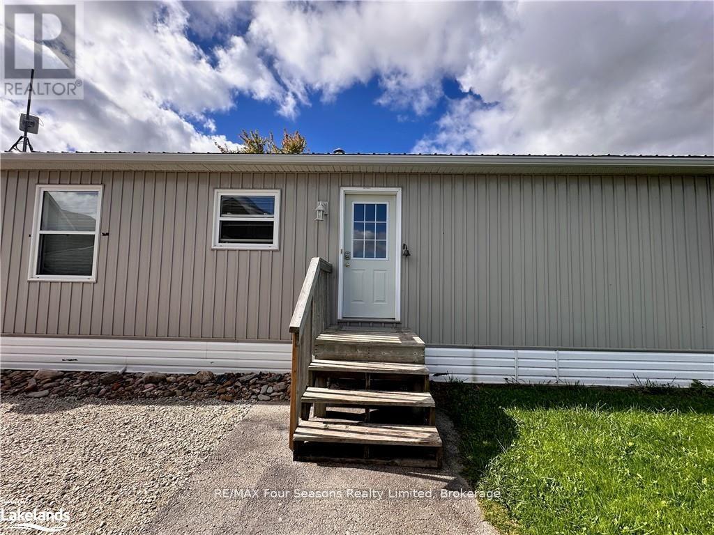 6528 30 31 Nottawasaga Side Road, Clearview, Ontario  L0M 1P0 - Photo 2 - S12973848