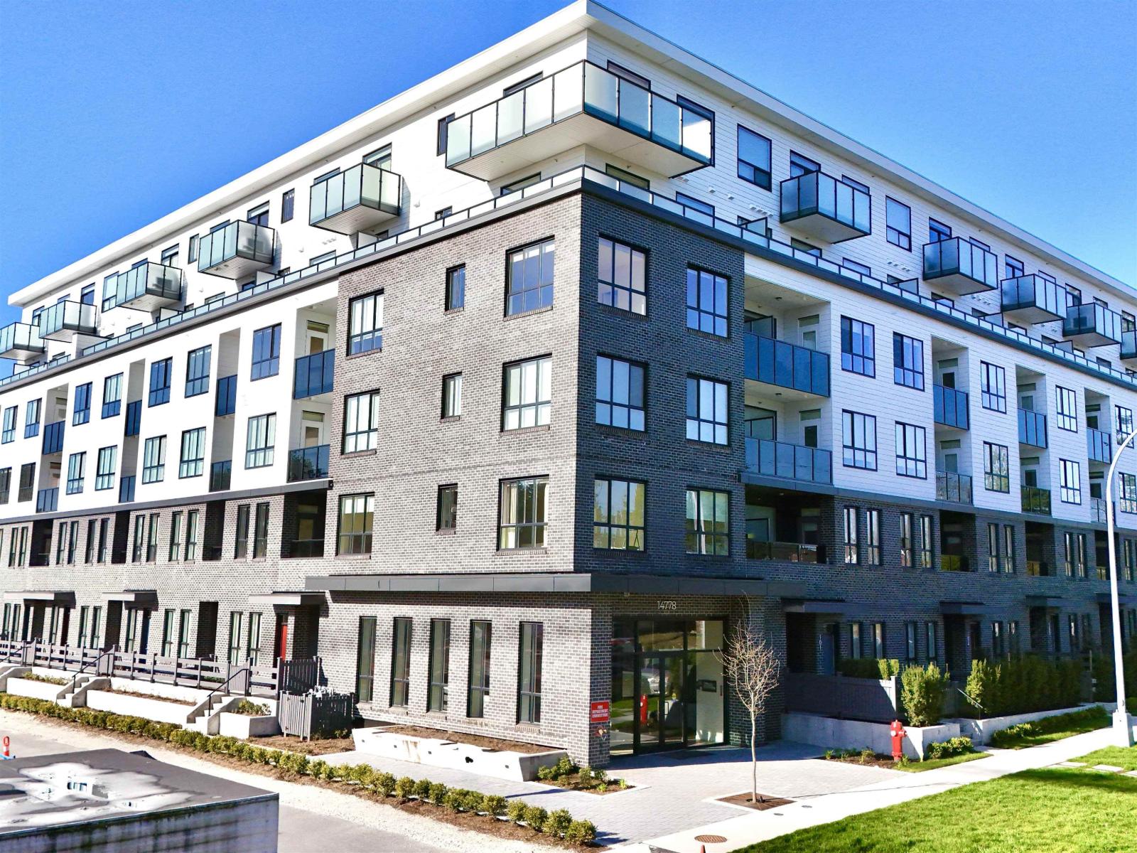 603 14778 106 Avenue, Surrey, British Columbia  V3R 5Y1 - Photo 1 - R3108677