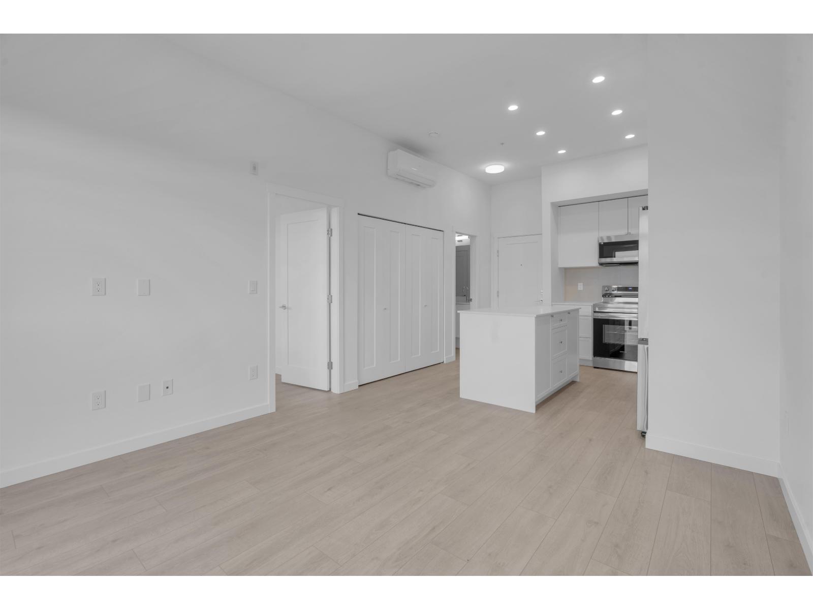 603 14778 106 Avenue, Surrey, British Columbia  V3R 5Y1 - Photo 10 - R3108677