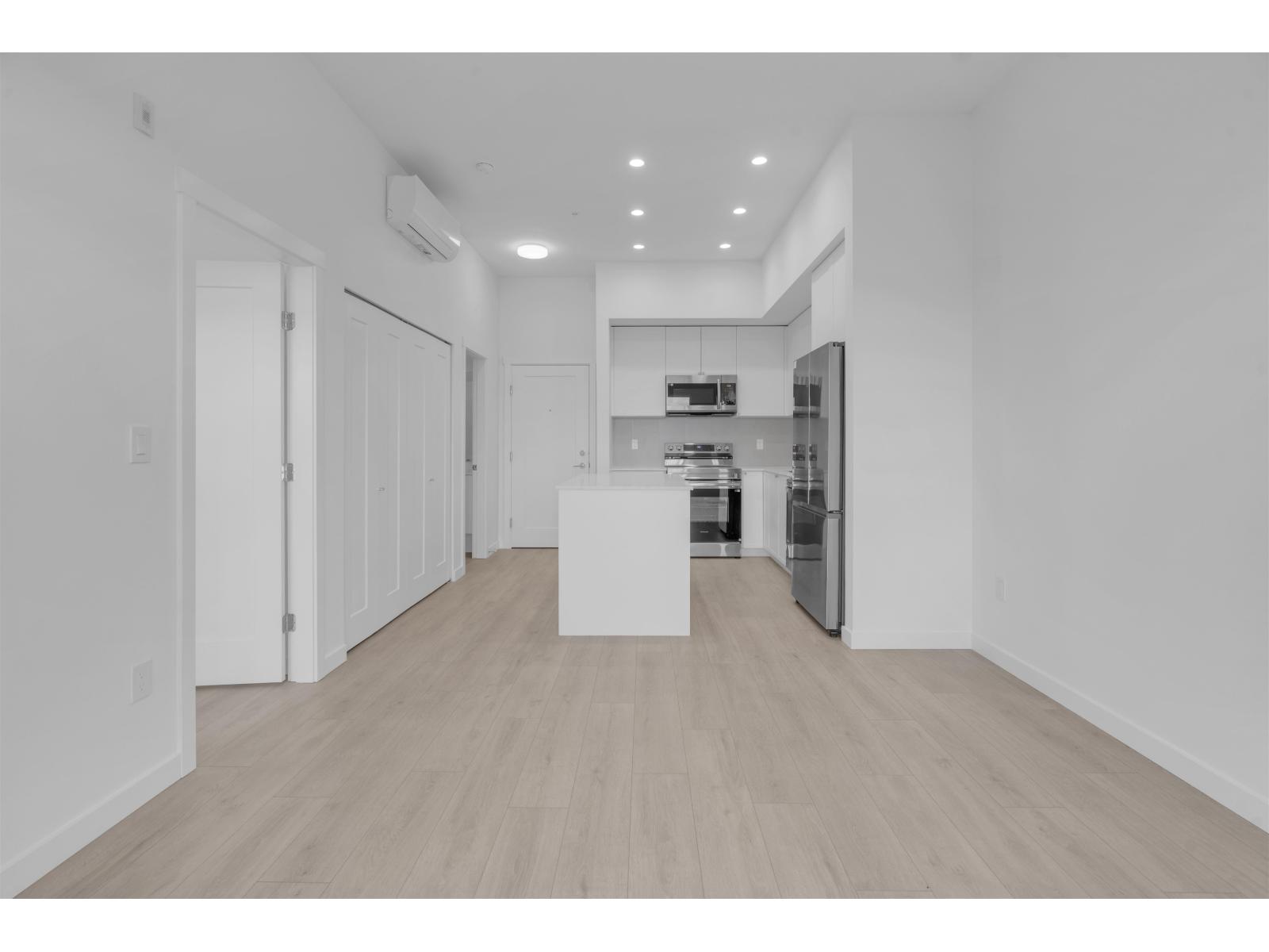 603 14778 106 Avenue, Surrey, British Columbia  V3R 5Y1 - Photo 9 - R3108677