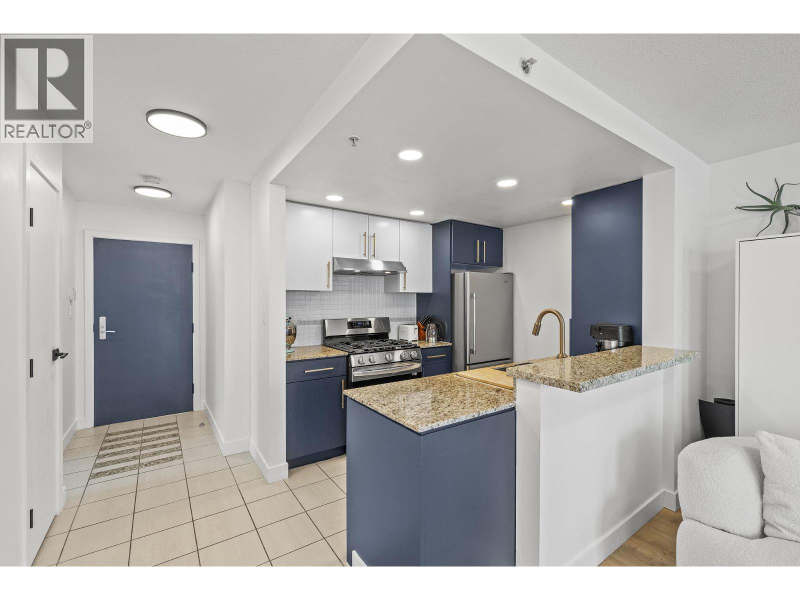 1807 583 Beach Crescent, Vancouver, British Columbia V6Z 3E6 - Photo 8 - R3107580