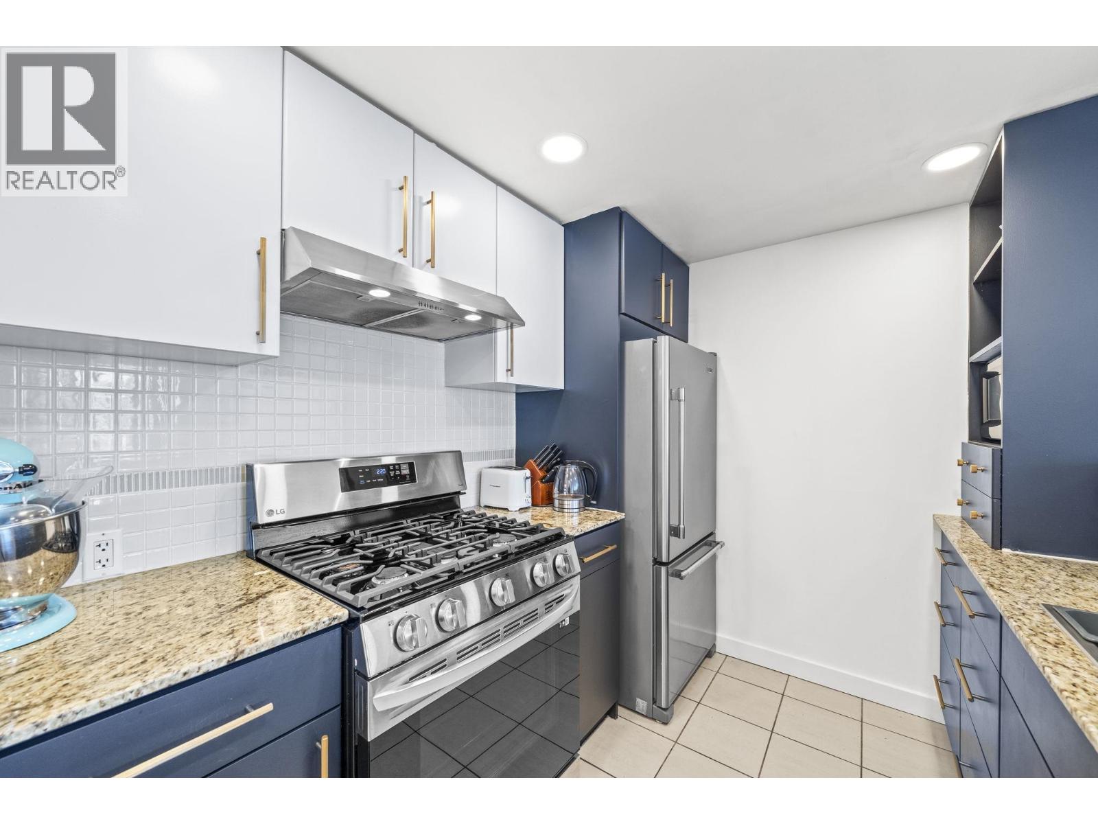 1807 583 Beach Crescent, Vancouver, British Columbia V6Z 3E6 - Photo 10 - R3107580