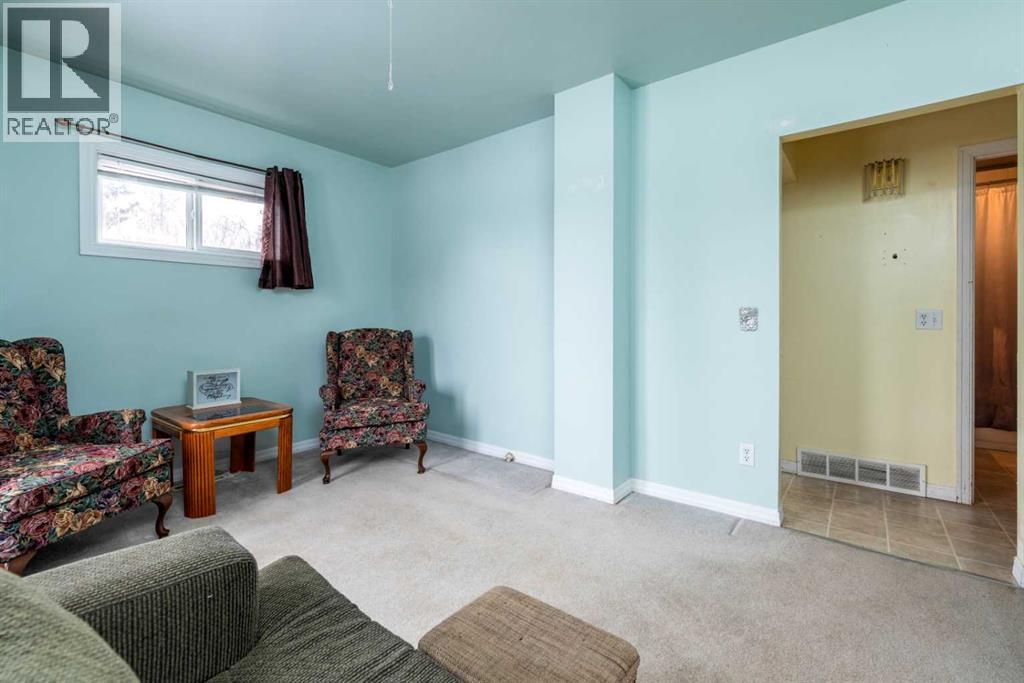 3402 49 Avenue, Lloydminster, Saskatchewan  S9V 0R5 - Photo 3 - A2296971