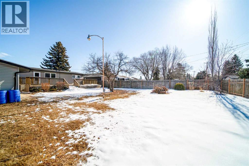 805 10 Avenue, Wainwright, Alberta  T9W 1B8 - Photo 27 - A2298352