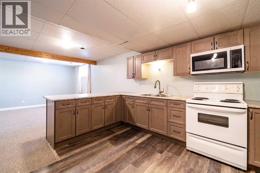 805 10 Avenue, Wainwright, Alberta  T9W 1B8 - Photo 15 - A2298352