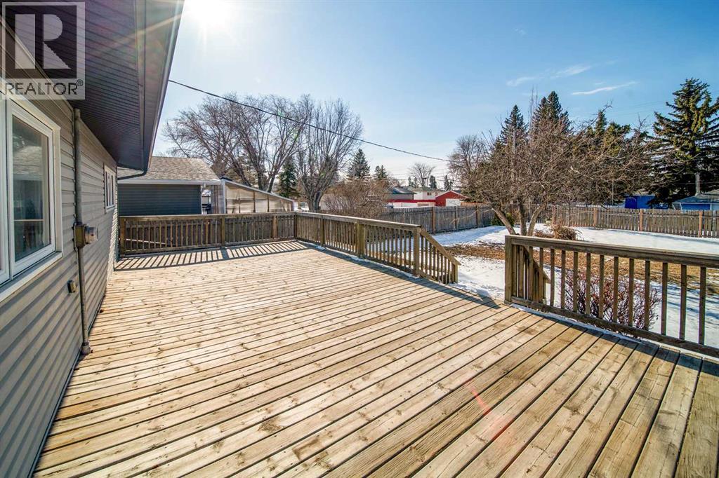 805 10 Avenue, Wainwright, Alberta  T9W 1B8 - Photo 23 - A2298352