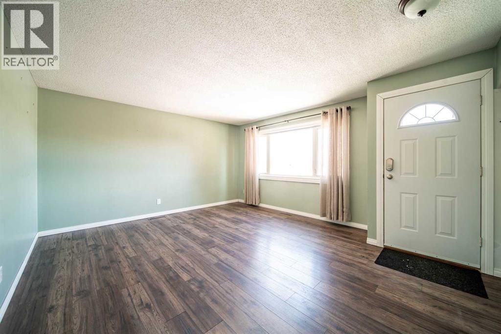 805 10 Avenue, Wainwright, Alberta  T9W 1B8 - Photo 7 - A2298352