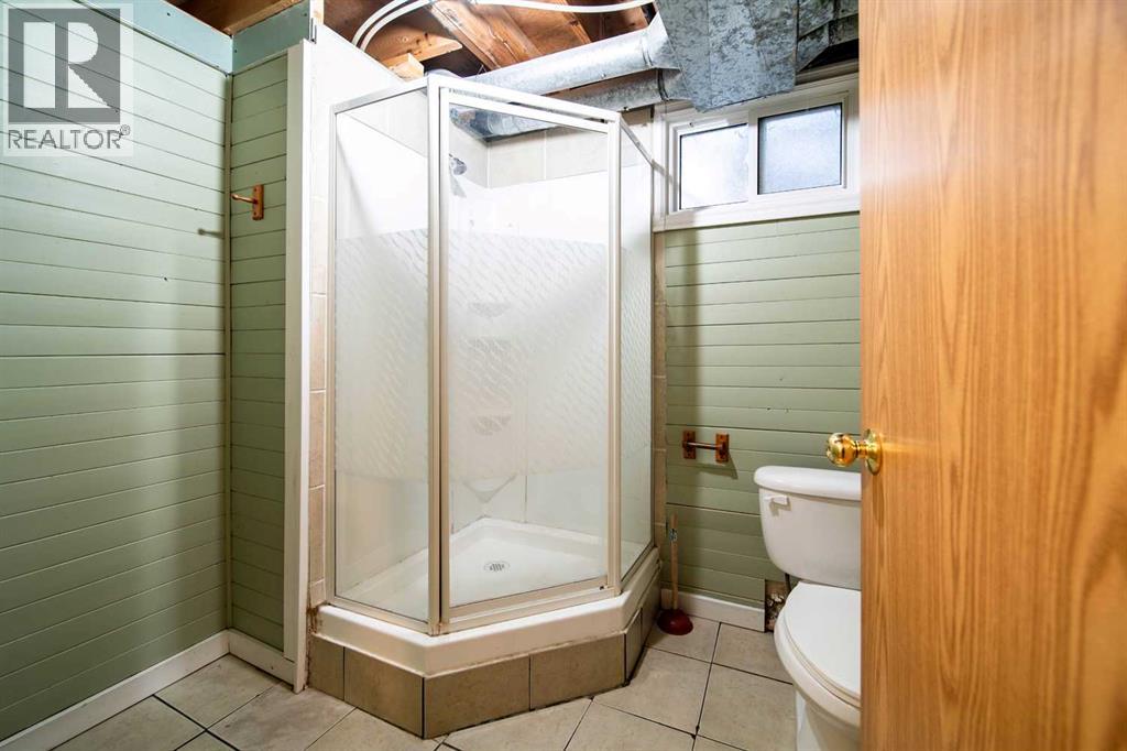 805 10 Avenue, Wainwright, Alberta  T9W 1B8 - Photo 18 - A2298352