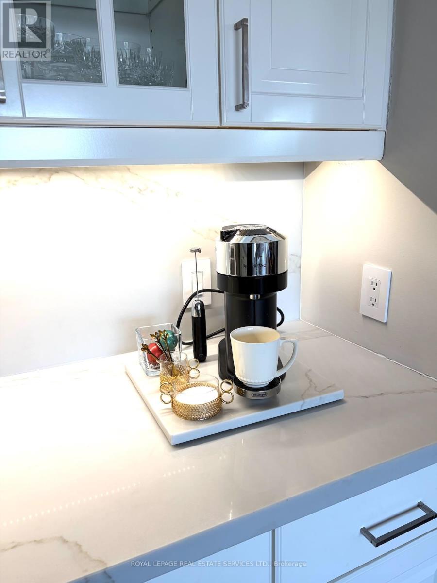 402 - 1901 Bayview Avenue, Toronto, Ontario  M4G 3E4 - Photo 11 - C12973468