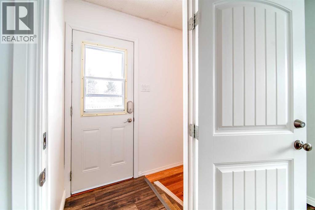 805 10 Avenue, Wainwright, Alberta  T9W 1B8 - Photo 6 - A2298352