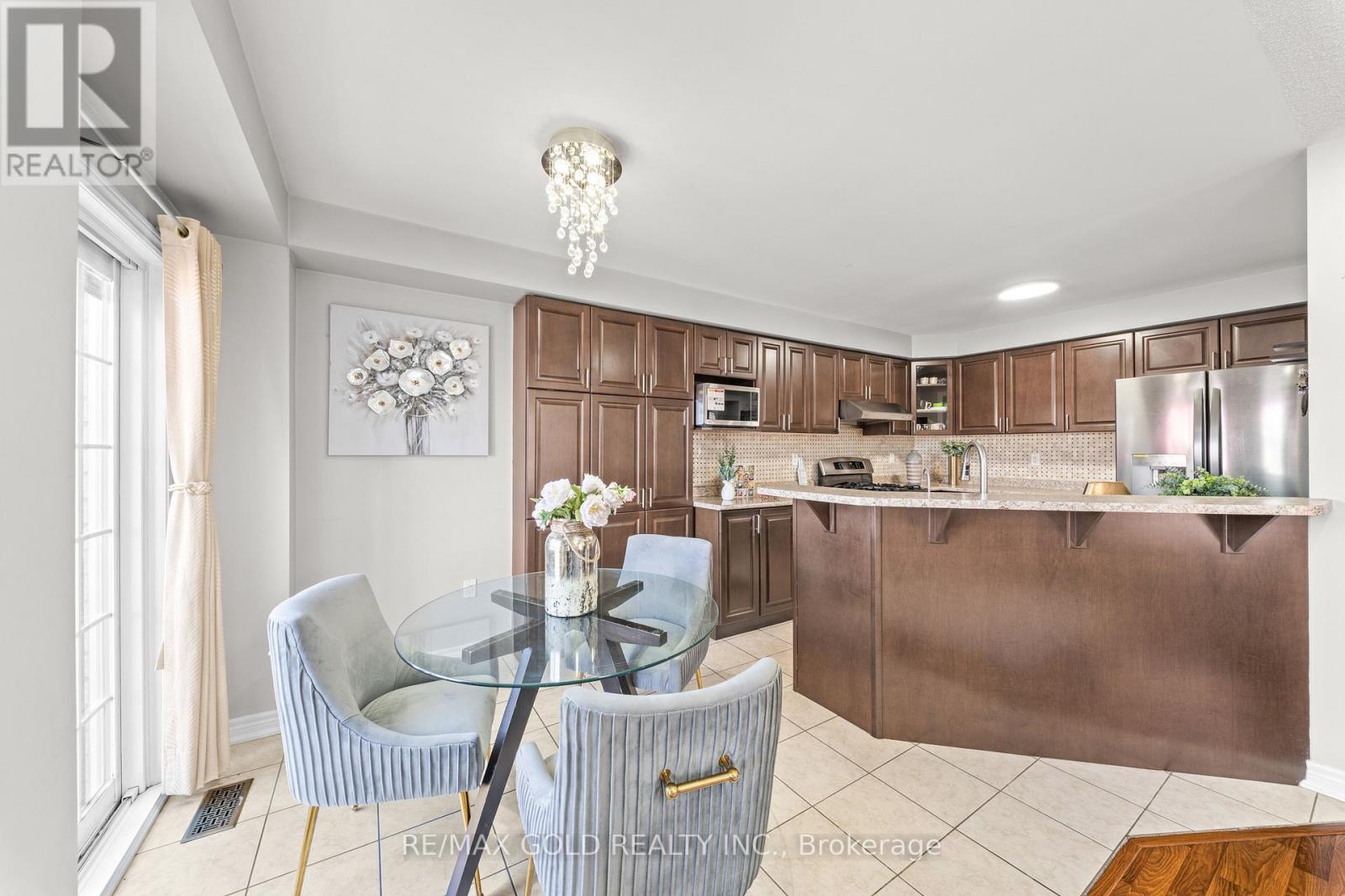 95 Cedarbrook Road, Brampton, Ontario  L6R 0W5 - Photo 15 - W12973198